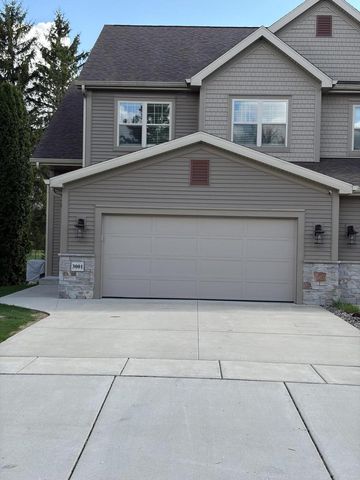 3001 Graydon AVENUE, East Troy, WI 53120