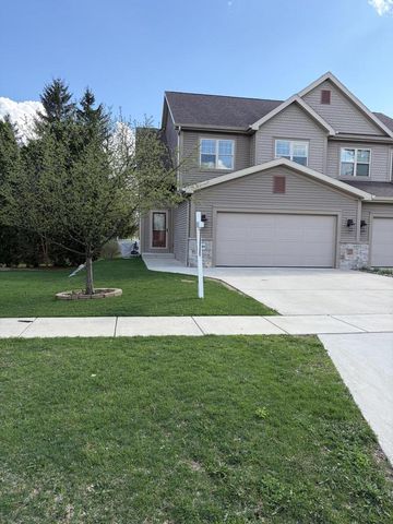 3001 Graydon AVENUE, East Troy, WI 53120