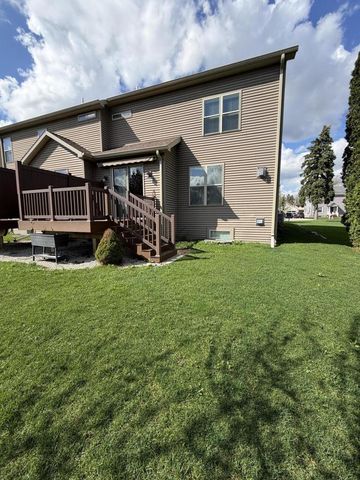 3001 Graydon AVENUE, East Troy, WI 53120
