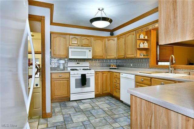 1550 Genesee Avenue NE, Warren, OH 44483