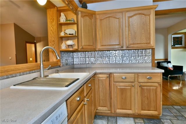 1550 Genesee Avenue NE, Warren, OH 44483