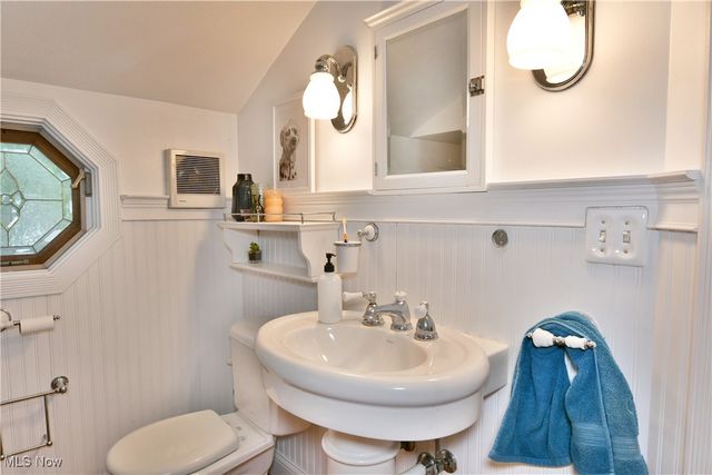 1550 Genesee Avenue NE, Warren, OH 44483