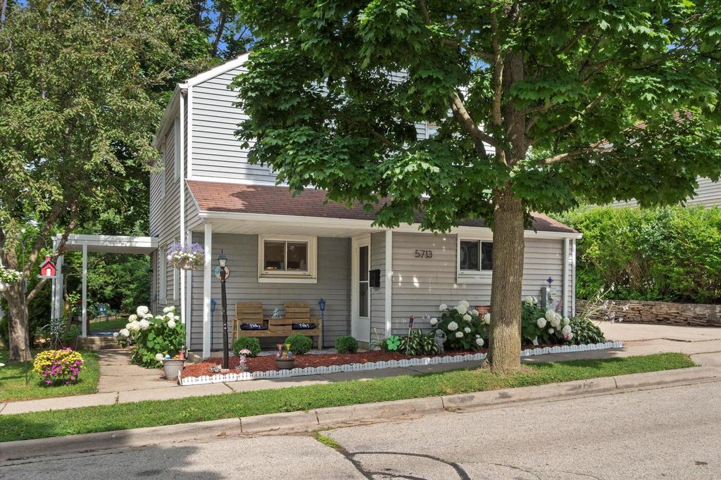 5713 Clover LANE, Greendale, WI 53129