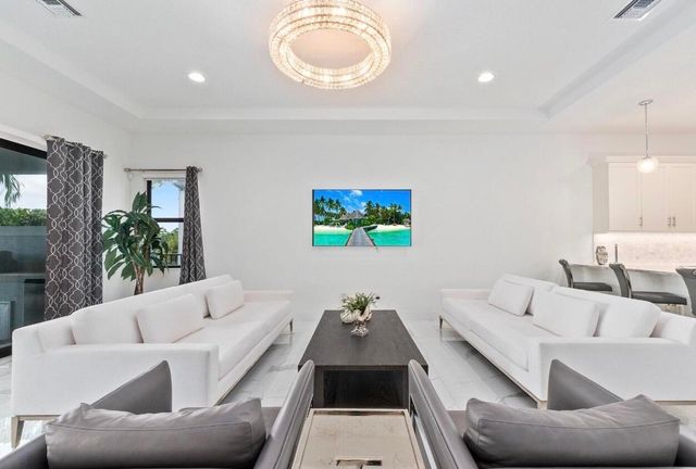 13689 ARTISAN Circle, Palm Beach Gardens, FL 33418