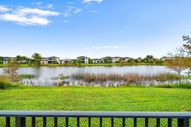 13689 ARTISAN Circle, Palm Beach Gardens, FL 33418