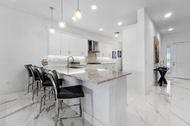 13689 ARTISAN Circle, Palm Beach Gardens, FL 33418