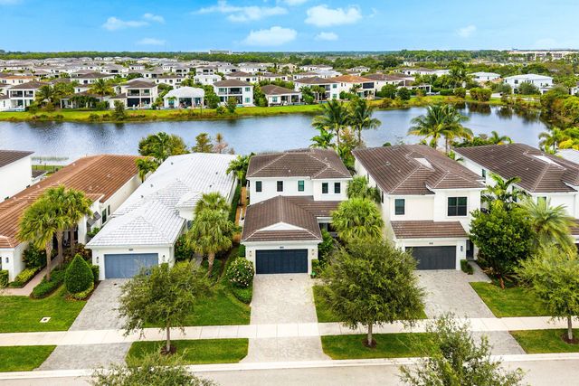13689 ARTISAN Circle, Palm Beach Gardens, FL 33418