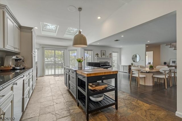 8 Lessing Rd, West Orange Twp., NJ 07052