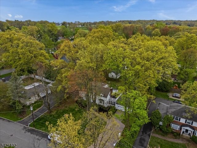 8 Lessing Rd, West Orange Twp., NJ 07052