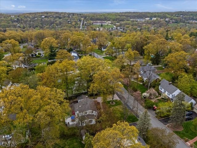 8 Lessing Rd, West Orange Twp., NJ 07052