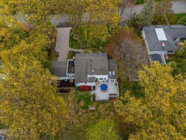 8 Lessing Rd, West Orange Twp., NJ 07052