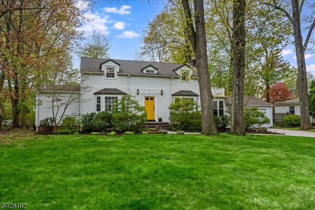 8 Lessing Rd, West Orange Twp., NJ 07052