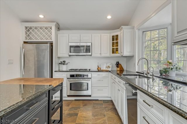 8 Lessing Rd, West Orange Twp., NJ 07052
