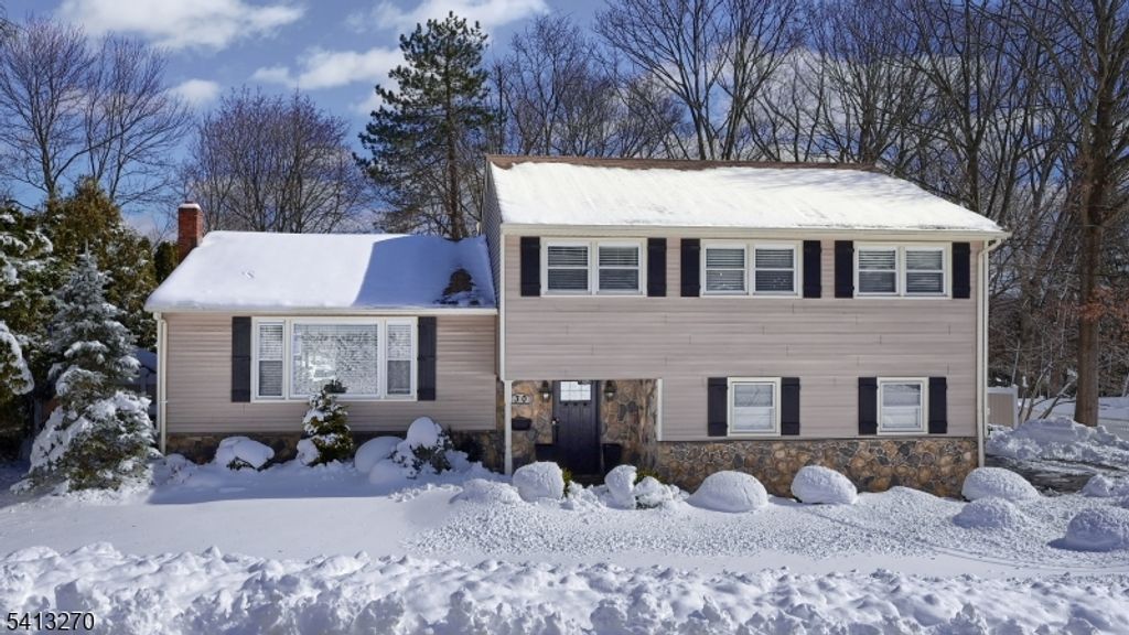 30 Corvair Pl, Wayne Twp., NJ 07470