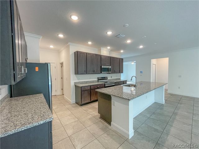 2 Chrysanthemum Court, Homosassa, FL 34446