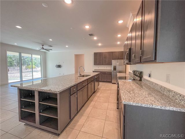 2 Chrysanthemum Court, Homosassa, FL 34446