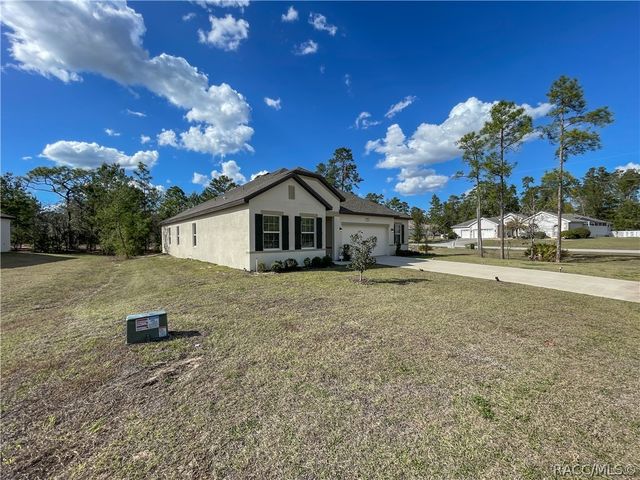 2 Chrysanthemum Court, Homosassa, FL 34446