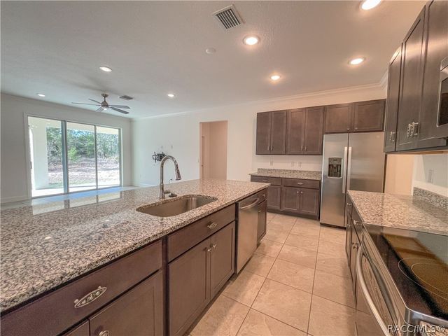 2 Chrysanthemum Court, Homosassa, FL 34446