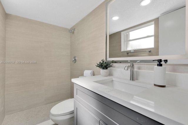 3841 NW 7th Pl, Lauderhill, FL 33311