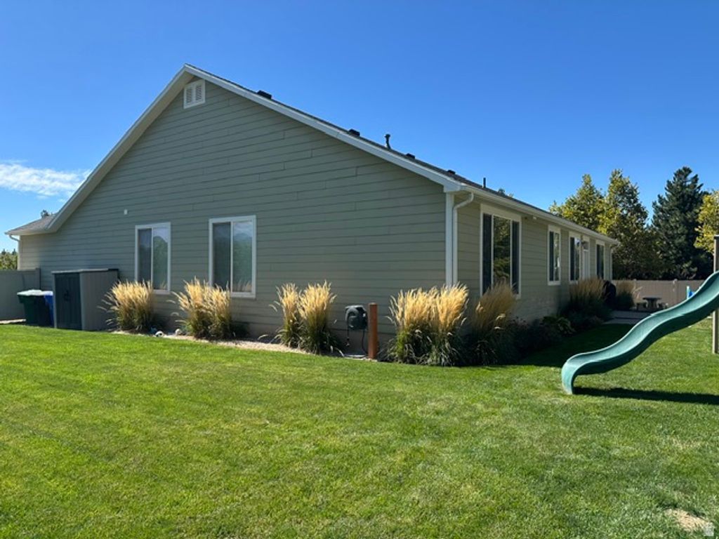 2054 W LOVELAND CT, Farmington, UT 84025 — photo 5