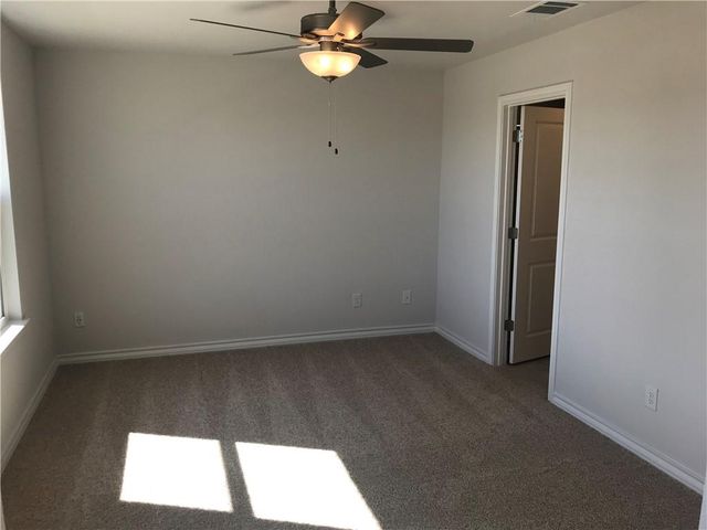 712 Long Run, Liberty Hill, TX 78642