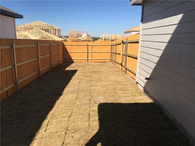 712 Long Run, Liberty Hill, TX 78642