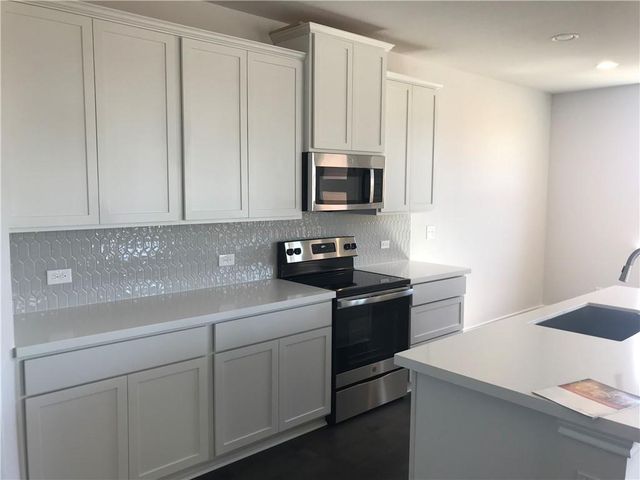 712 Long Run, Liberty Hill, TX 78642