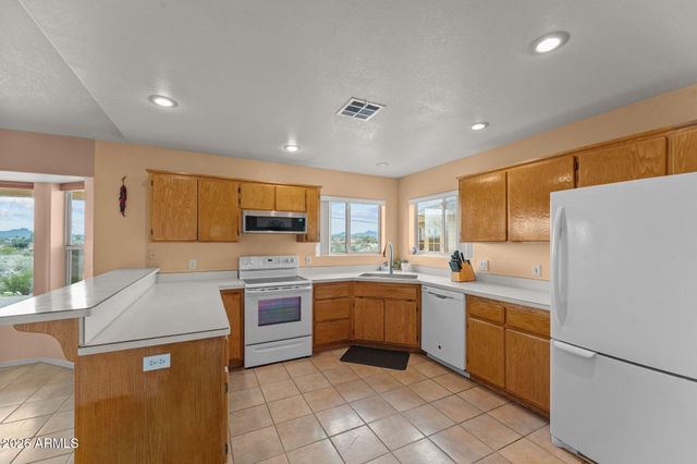 1315 N MULE DEER Trail, Wickenburg, AZ 85390