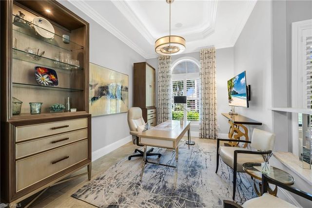 590 Putter Point PL, Naples, FL 34103