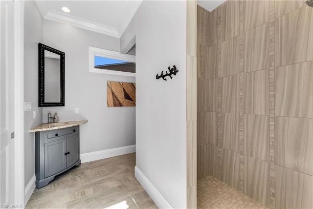 590 Putter Point PL, Naples, FL 34103