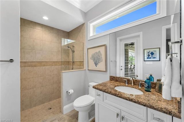 590 Putter Point PL, Naples, FL 34103