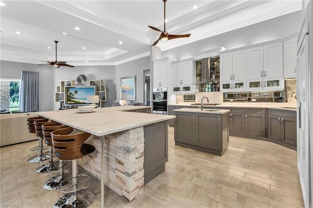 590 Putter Point PL, Naples, FL 34103
