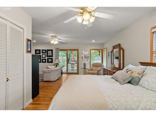 9845 Sw EAGLE Ln, Beaverton, OR 97008