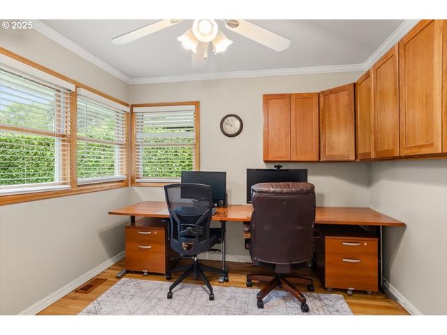 9845 Sw EAGLE Ln, Beaverton, OR 97008