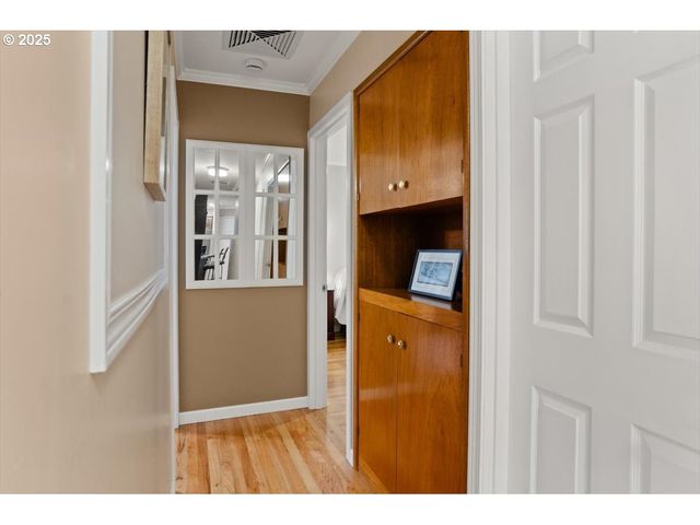 9845 Sw EAGLE Ln, Beaverton, OR 97008