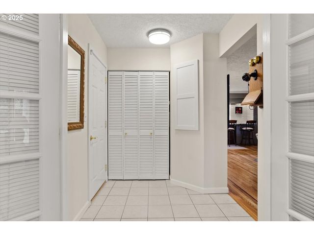 9845 Sw EAGLE Ln, Beaverton, OR 97008