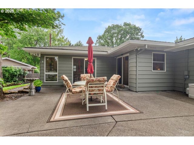 9845 Sw EAGLE Ln, Beaverton, OR 97008