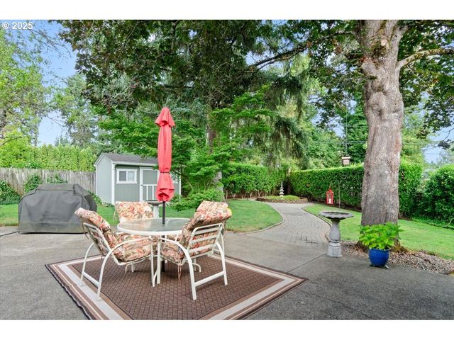 9845 Sw EAGLE Ln, Beaverton, OR 97008