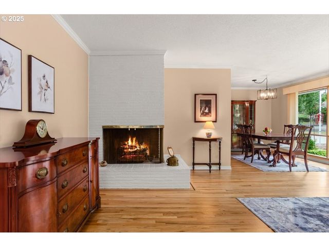 9845 Sw EAGLE Ln, Beaverton, OR 97008