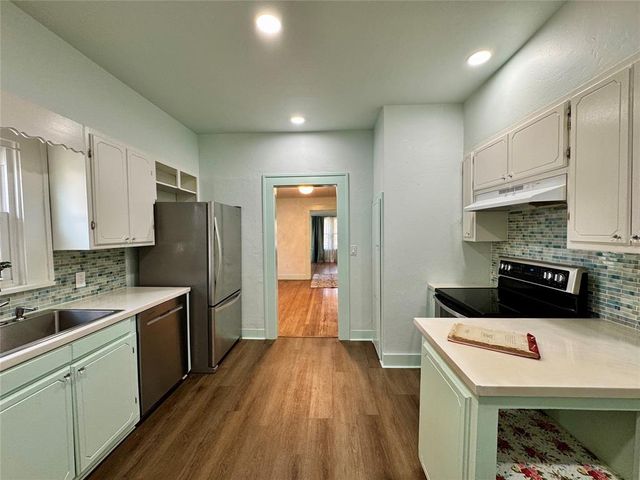 1702 S 19th Street, Chickasha, OK 73018