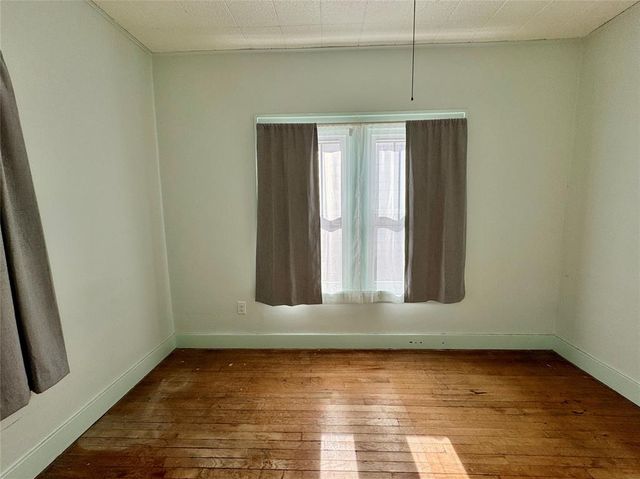 1702 S 19th Street, Chickasha, OK 73018