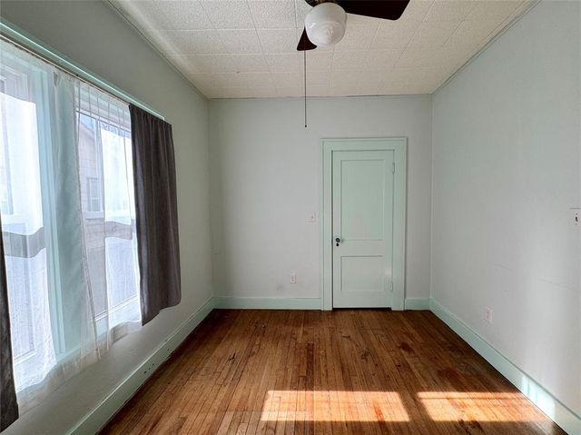 1702 S 19th Street, Chickasha, OK 73018