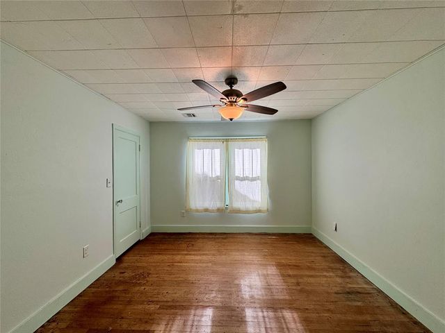 1702 S 19th Street, Chickasha, OK 73018