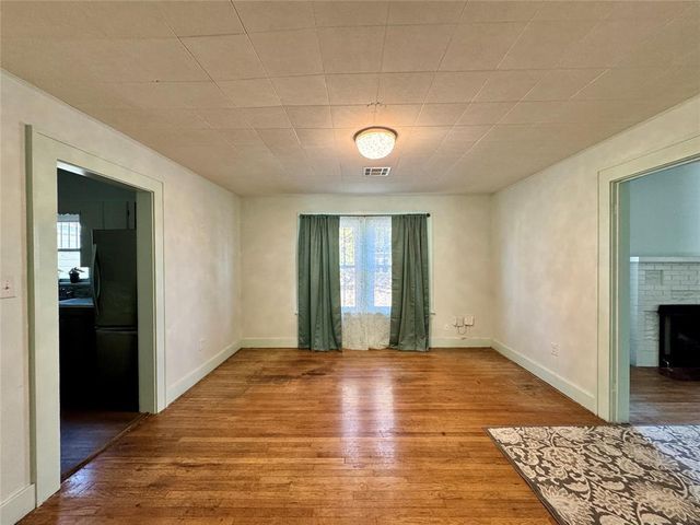 1702 S 19th Street, Chickasha, OK 73018