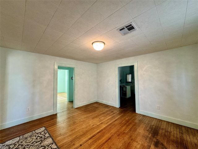 1702 S 19th Street, Chickasha, OK 73018