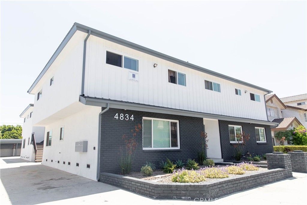 4834 W 118th Place, Hawthorne, CA 90250