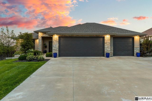 19826 Chicago Street, Omaha, NE 68022
