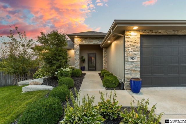 19826 Chicago Street, Omaha, NE 68022
