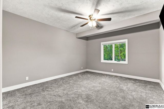 19826 Chicago Street, Omaha, NE 68022