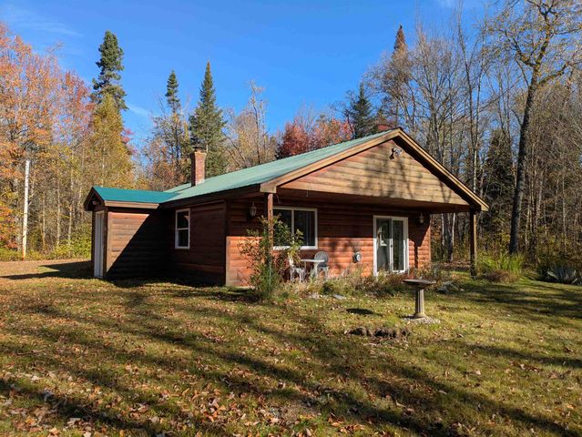 7 Cedric Road, Pittsburg, NH 03592